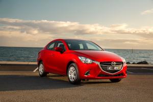 Mazda2 Sedan 2015 года